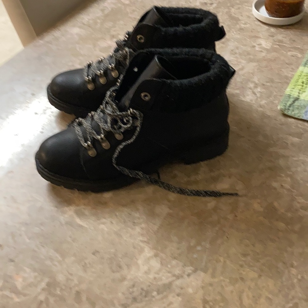 Size - Picture 3 of 3
